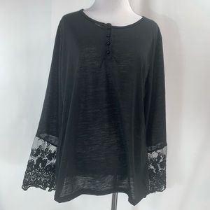 Black light lace blouse. Large